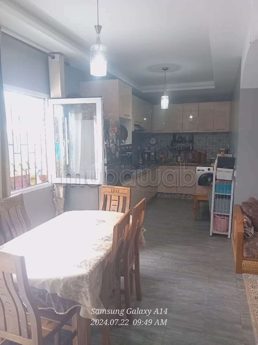 Huizen om te kopen. 5 Kamers. Traditionele, Marokkaanse woonkamer en satellietschotel. 