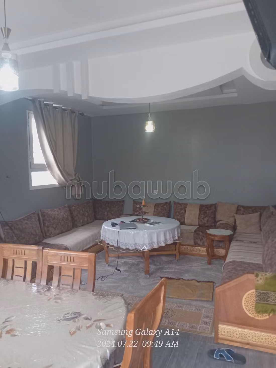 Huizen om te kopen. 5 Kamers. Traditionele, Marokkaanse woonkamer en satellietschotel. 