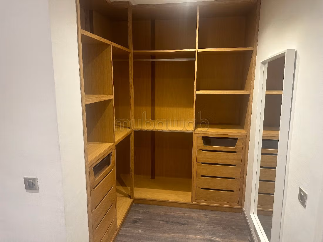 Koopappartementen in Racine. 3 Slaapkamers. Volledig gemeubileerd. 