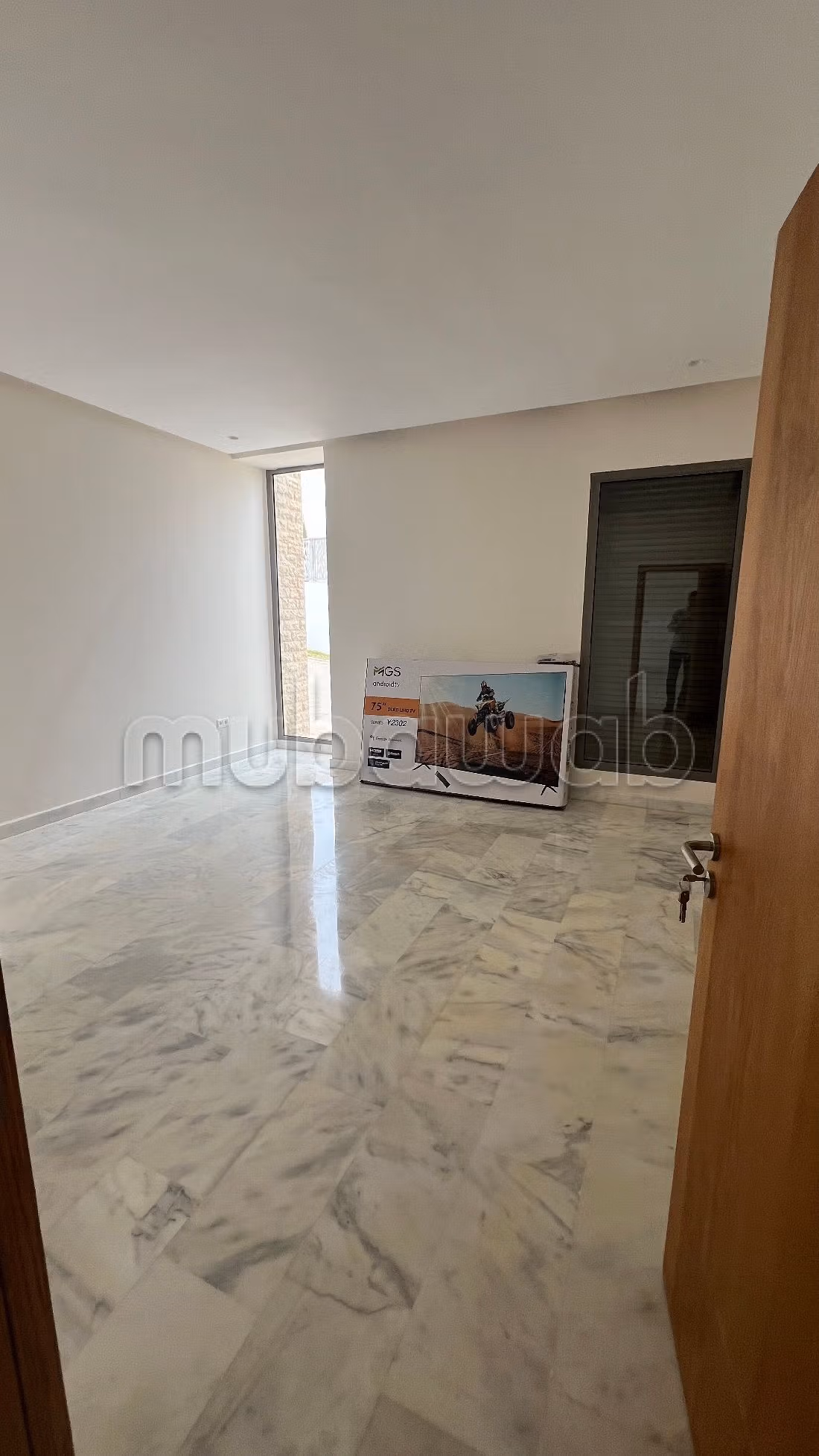 Splendid villa for sale. Small area 760 m². Well furnished. 