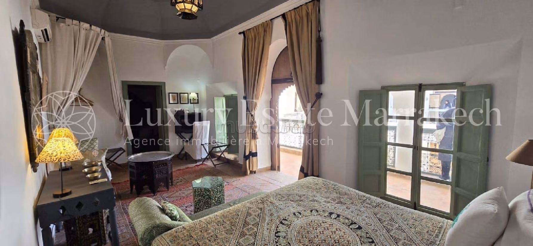 Kopen: riads in Mouassine. Totale oppervlakte 650 m². Volledig gemeubileerd. 