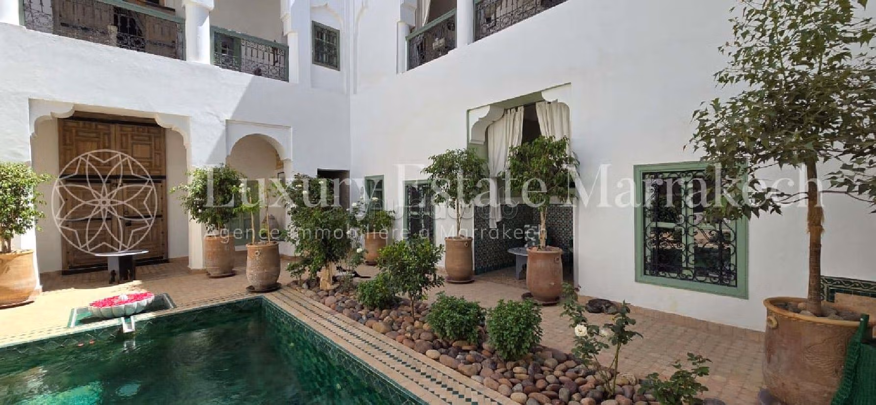 Kopen: riads in Mouassine. Totale oppervlakte 650 m². Volledig gemeubileerd. 