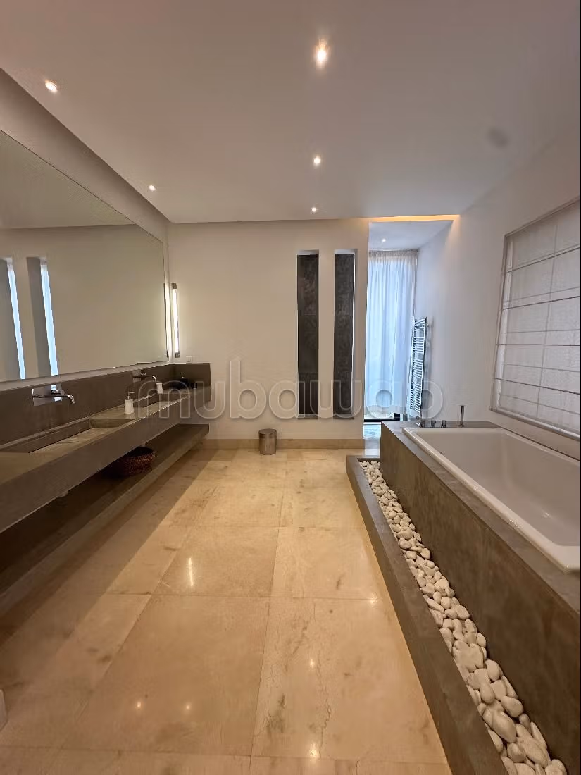 Villa de lujo en venta en Route de l'Ourika. 5 dormitorios. Completamente amueblado. 