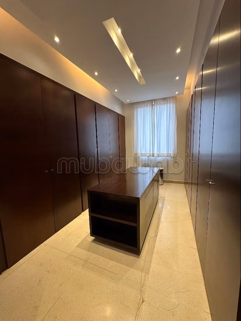 Villa de lujo en venta en Route de l'Ourika. 5 dormitorios. Completamente amueblado. 