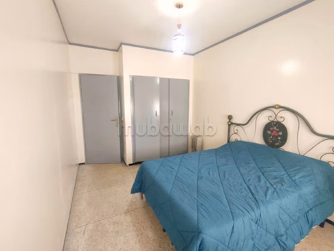 Appartamento in affitto a Maârif. Superficie totale 140 m². Ammobiliato