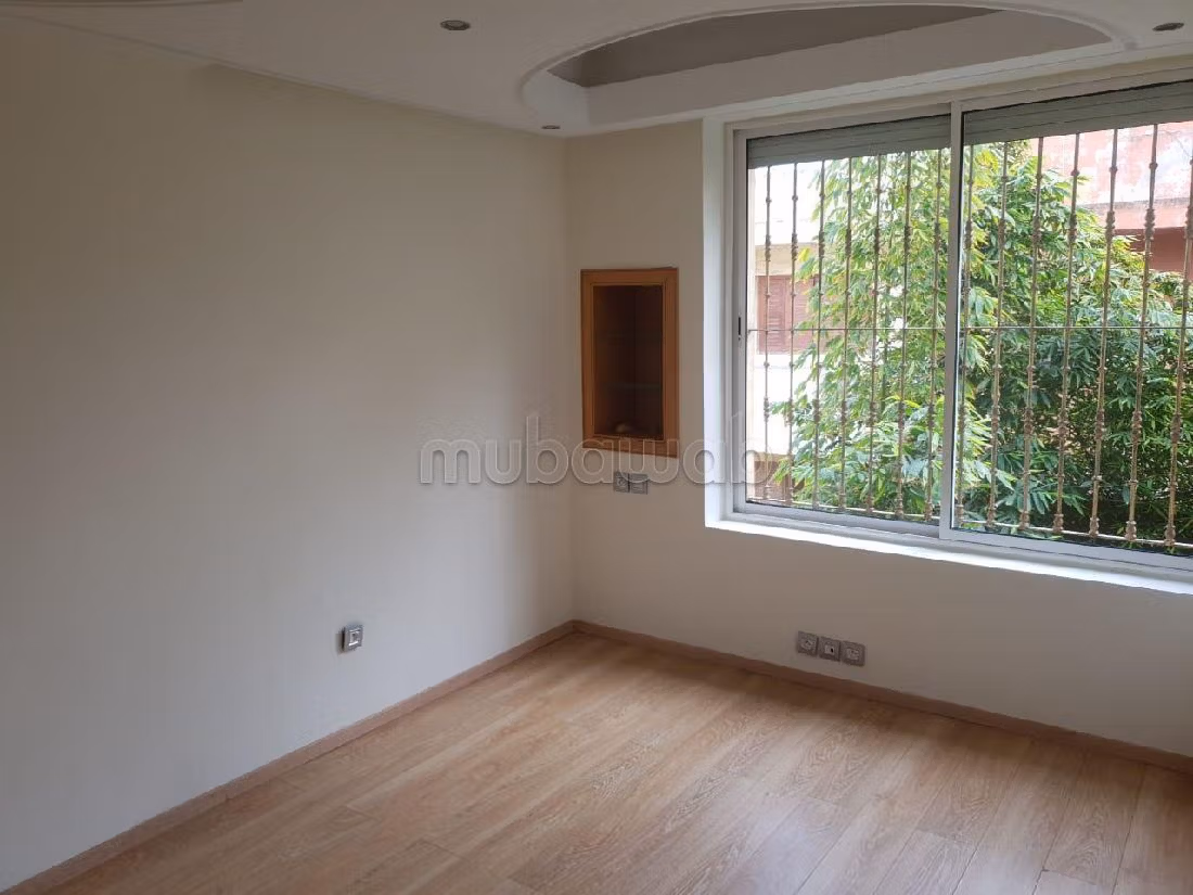 Location villa usage bureau 
longchamps 
hay hana