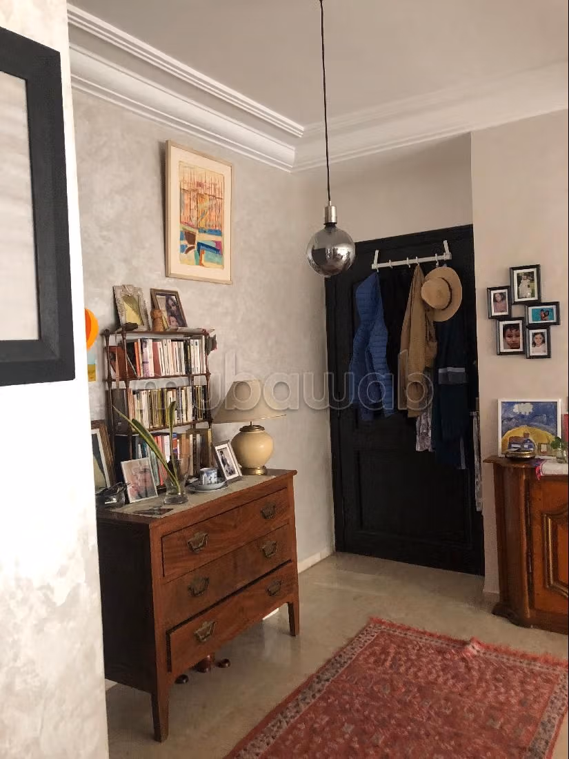 Affitta il tuo appartamento a Triangle d'Or. Superficie di 92 m². arredato. 