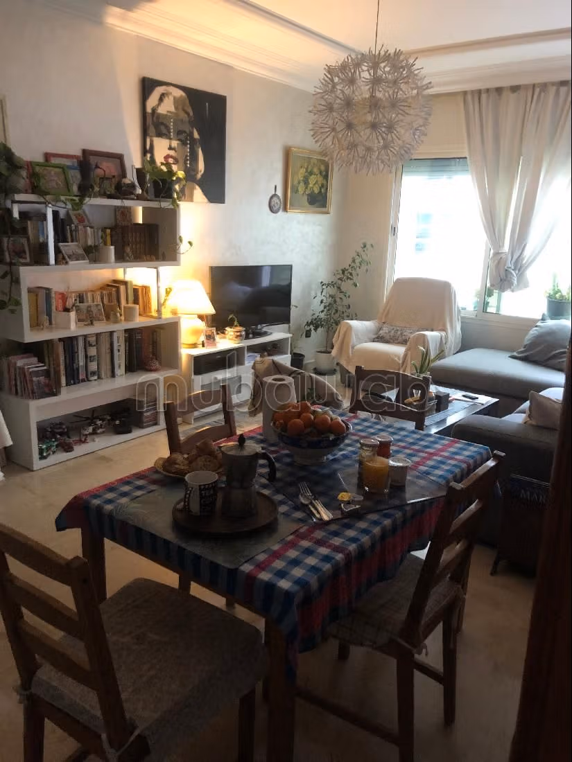 Affitta il tuo appartamento a Triangle d'Or. Superficie di 92 m². arredato. 