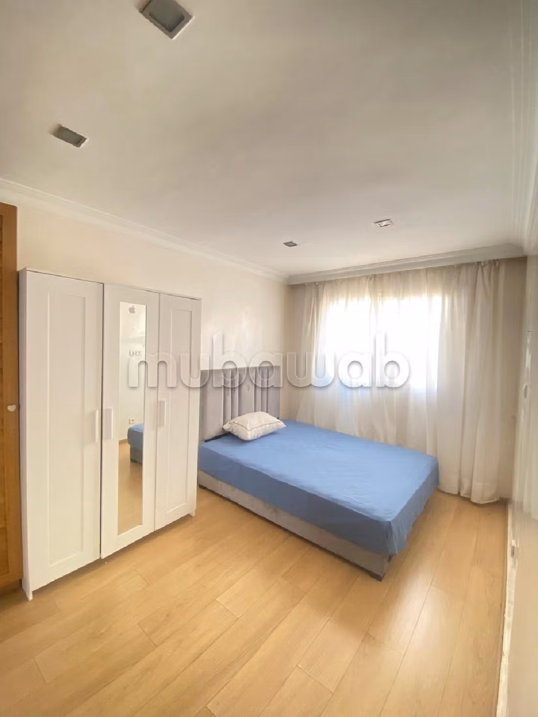 Beautiful apartment for sale in Maârif Extension. 7 large living areas. Lift and parking
