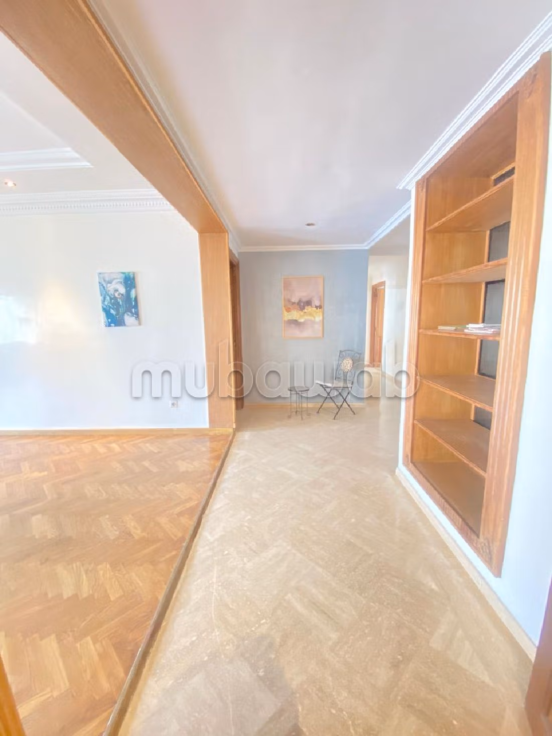 Beautiful apartment for sale in Maârif Extension. 7 large living areas. Lift and parking