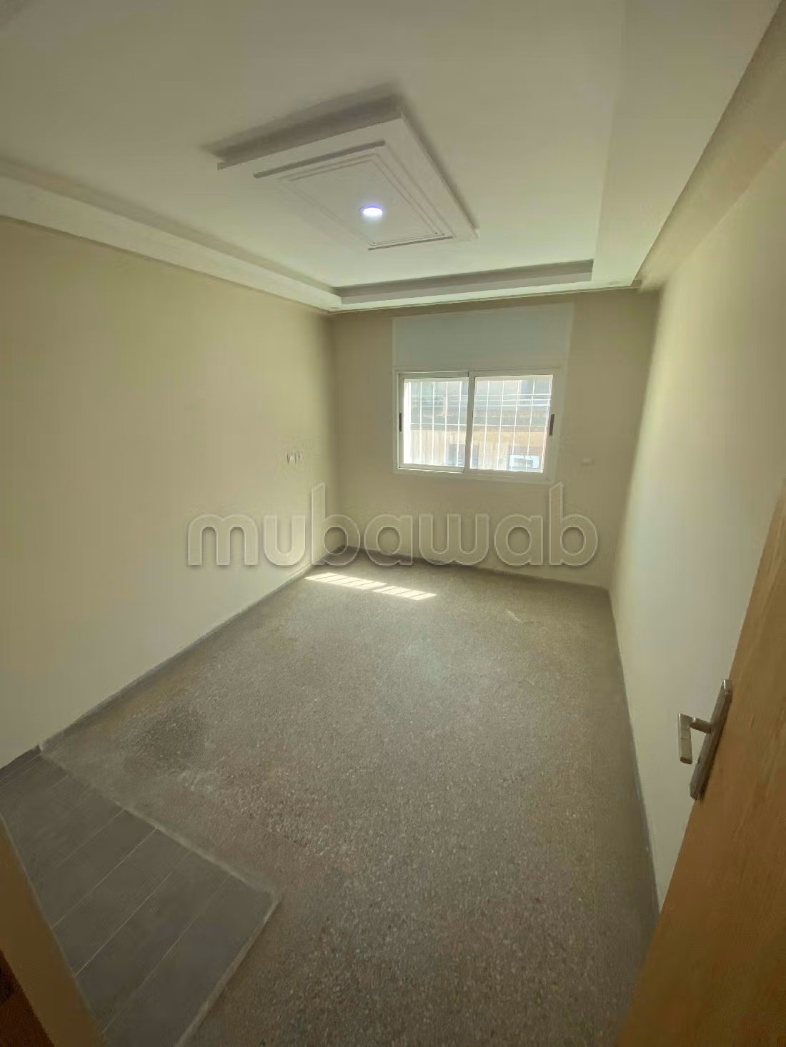 Vendita appartamento a Hay Chmaou. 6 ampi locali. Garage e ascensore