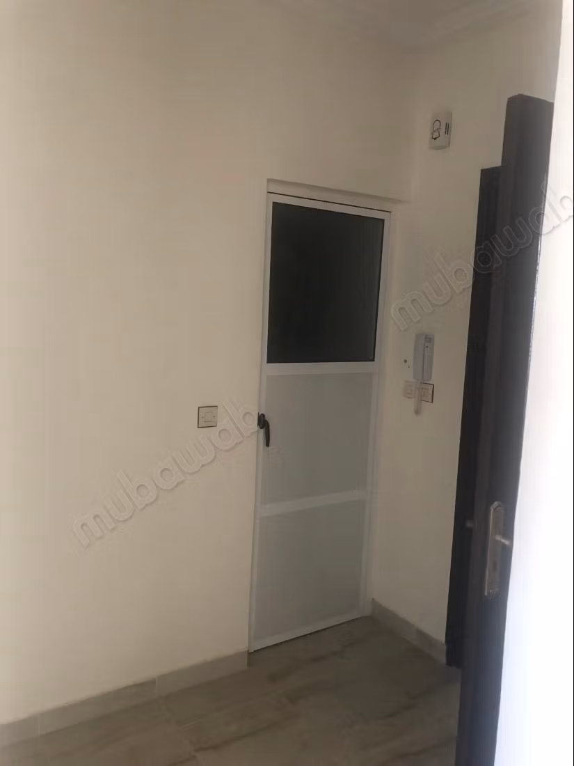 Casa en venta. 1 Habitación. Puerta pesada, salón tradicional