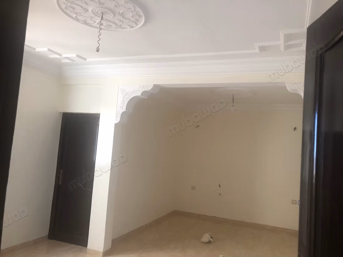 Casa en venta. 1 Habitación. Puerta pesada, salón tradicional