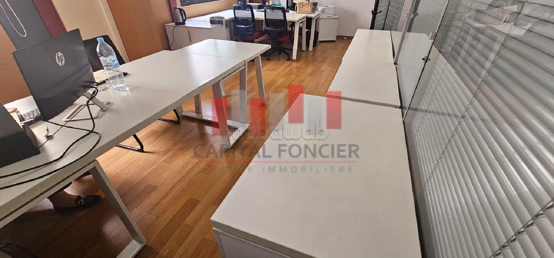 Ufficio disponibile in affitto a Racine. Superficie di 1300 m². Con ascensore e terrazzo