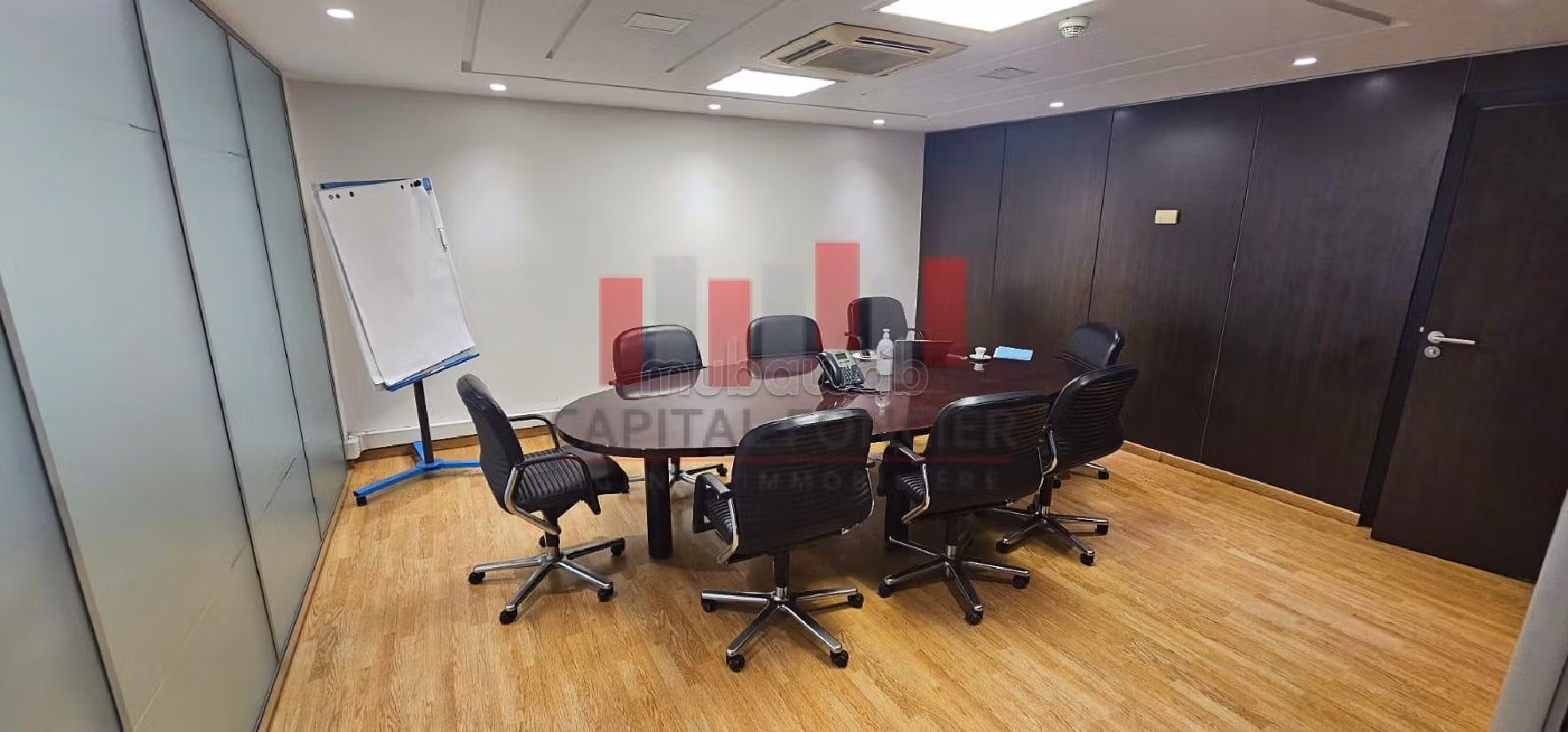 Ufficio disponibile in affitto a Racine. Superficie di 1300 m². Con ascensore e terrazzo