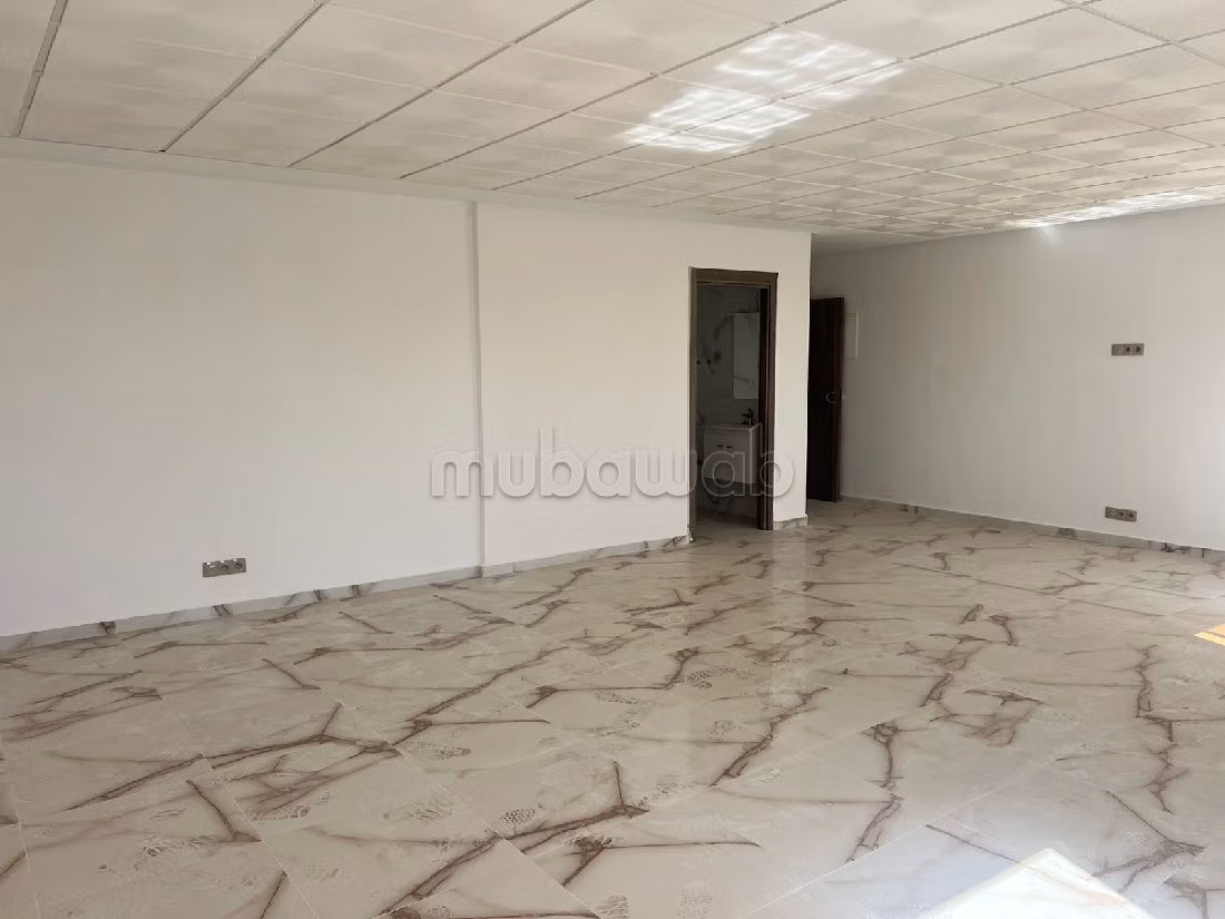 Kantoorruimte om te kopen in Guéliz. Oppervlakte 52 m². 