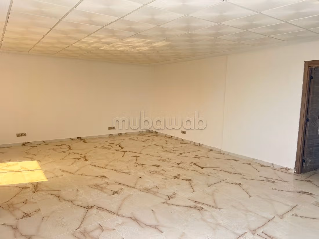 Kantoorruimte om te kopen in Guéliz. Oppervlakte 52 m². 