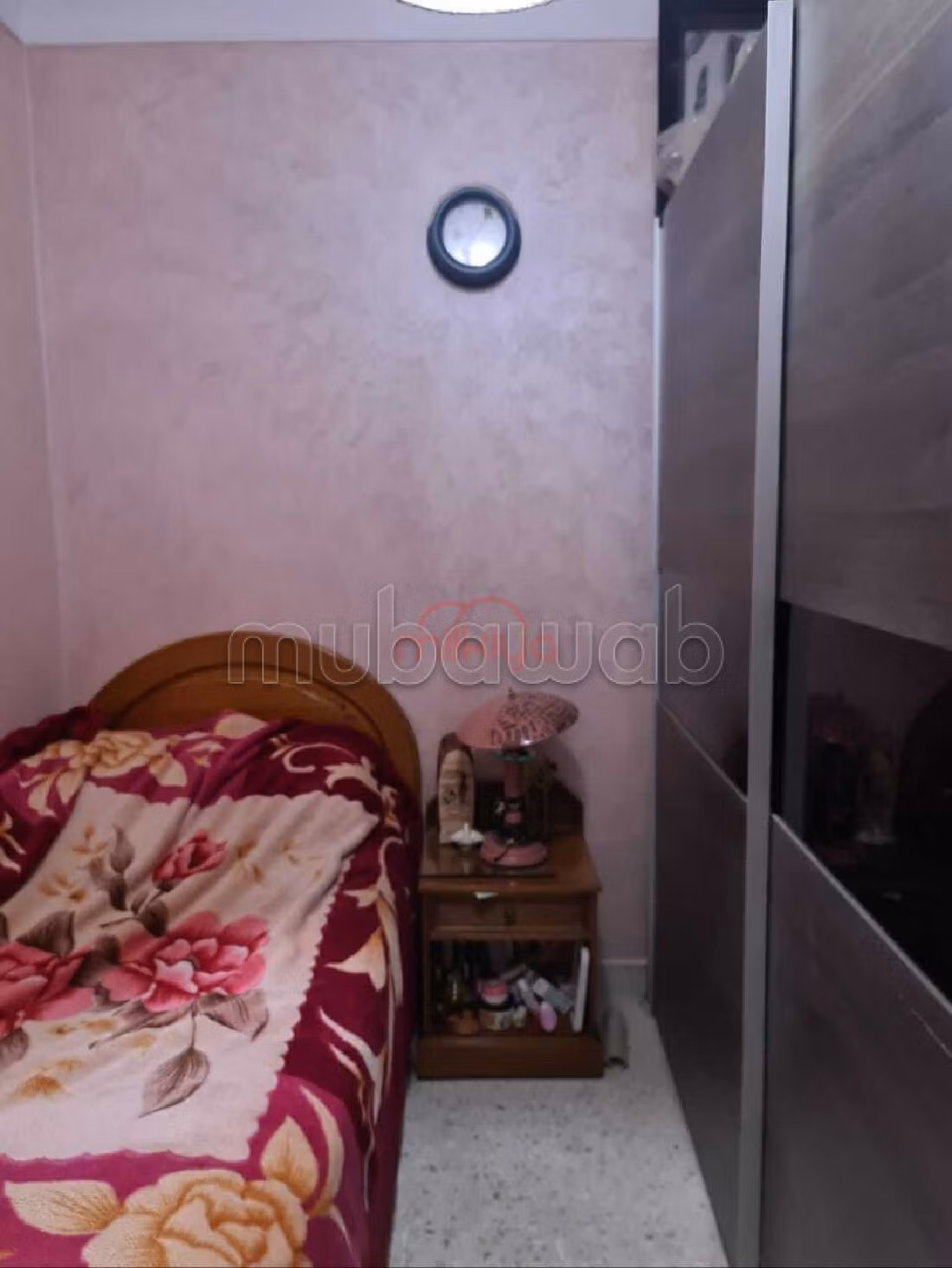 شقة رائعة للبيع ب عين مزوار. 3 غرف. مطبخ مجهز جيدا