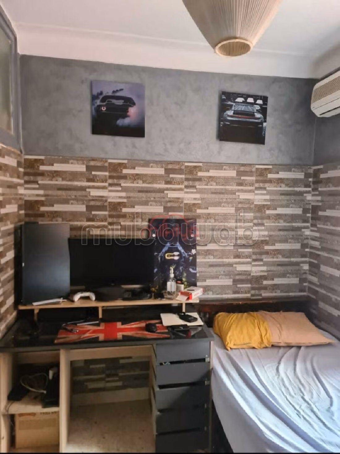 شقة رائعة للبيع ب عين مزوار. 3 غرف. مطبخ مجهز جيدا