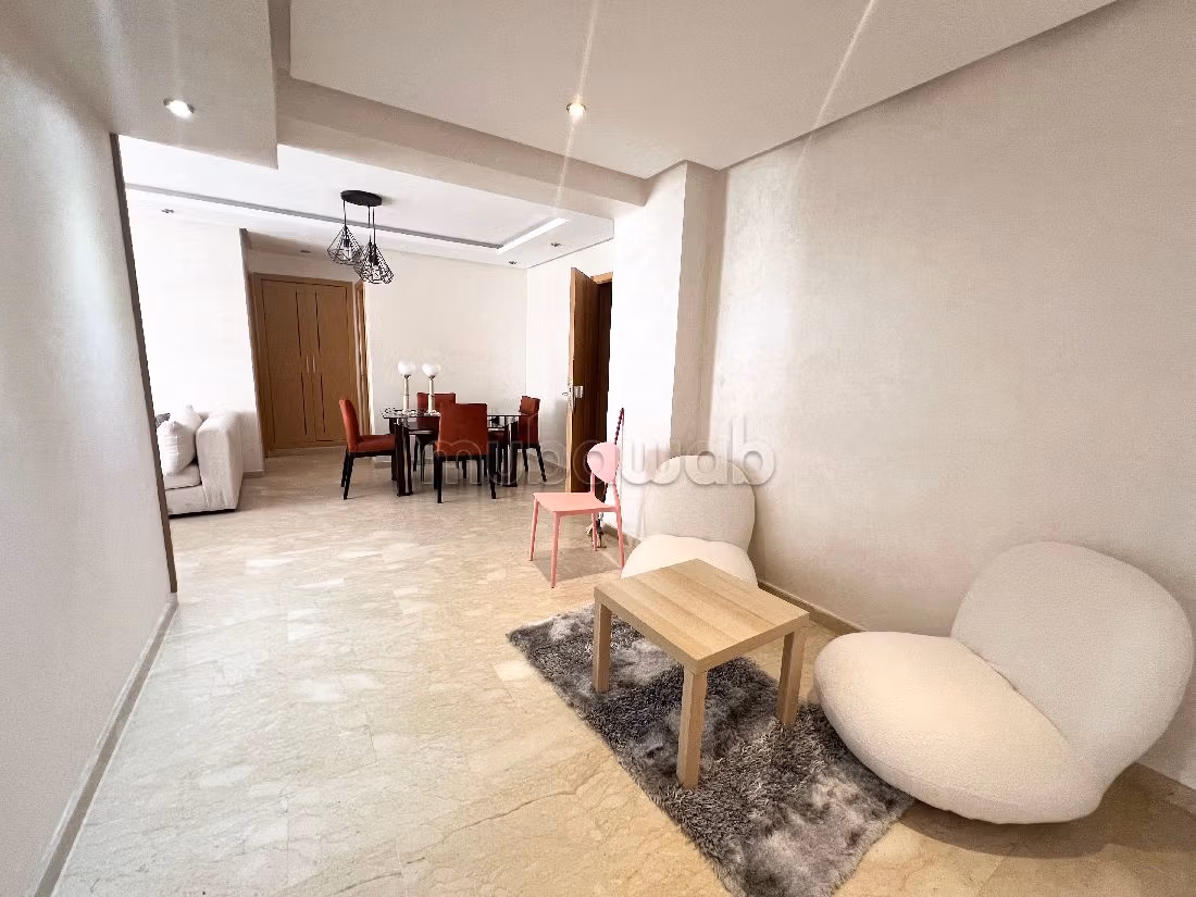 Encuentra un piso en alquiler en Casablanca Finance City. 2 hermosas habitaciones. Ascensor y terraza.