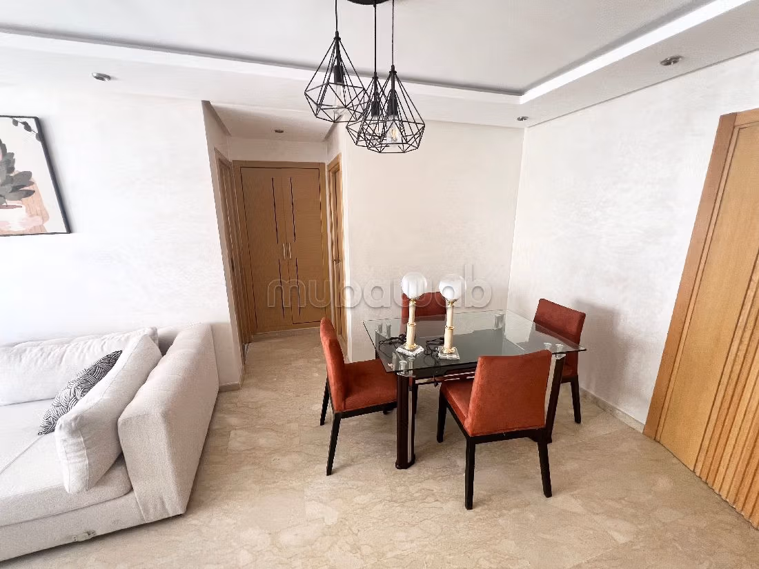 Encuentra un piso en alquiler en Casablanca Finance City. 2 hermosas habitaciones. Ascensor y terraza.