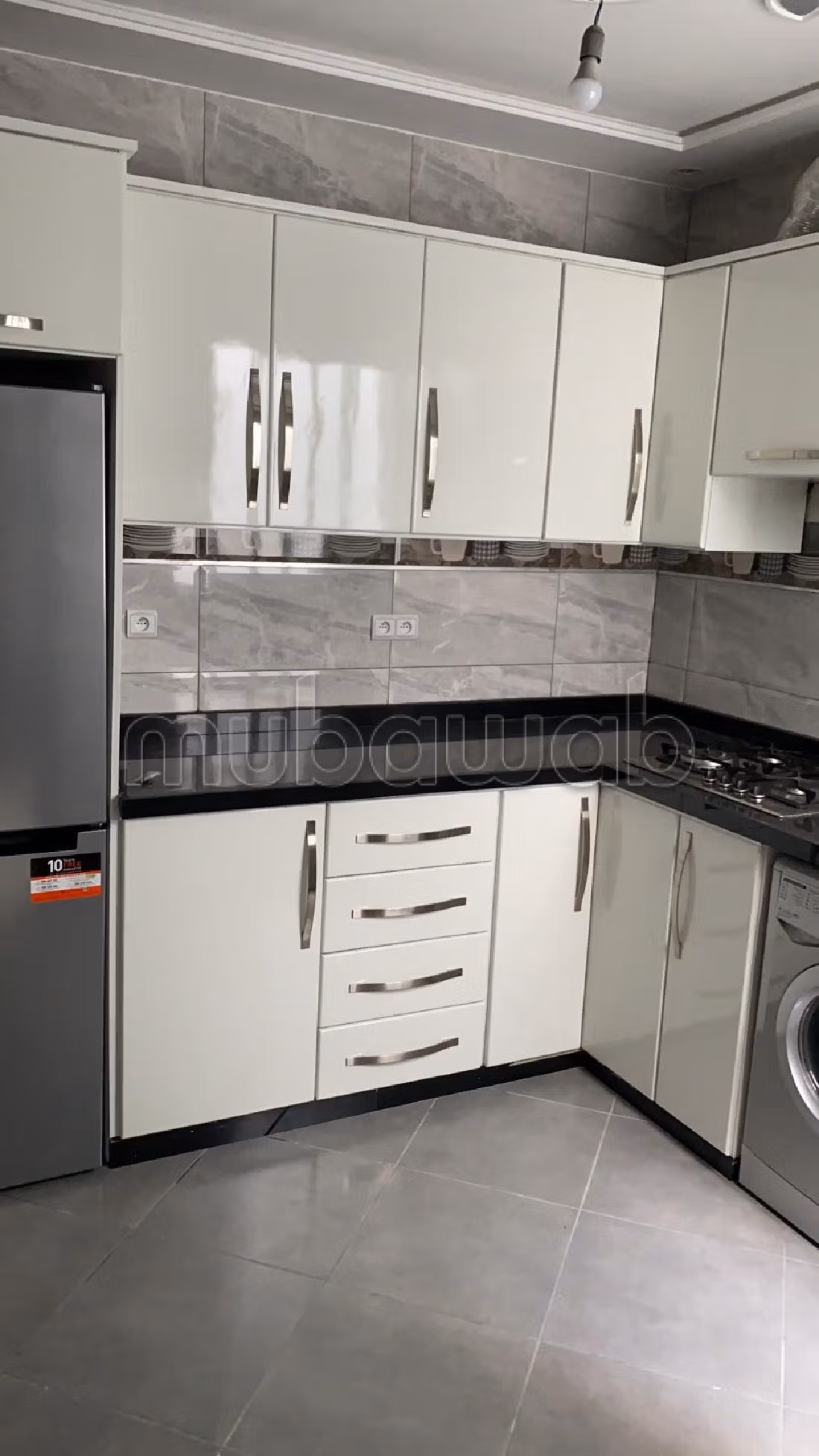 استئجار شقة بالحسيمة. 2 غرف ممتازة. مفروشة.