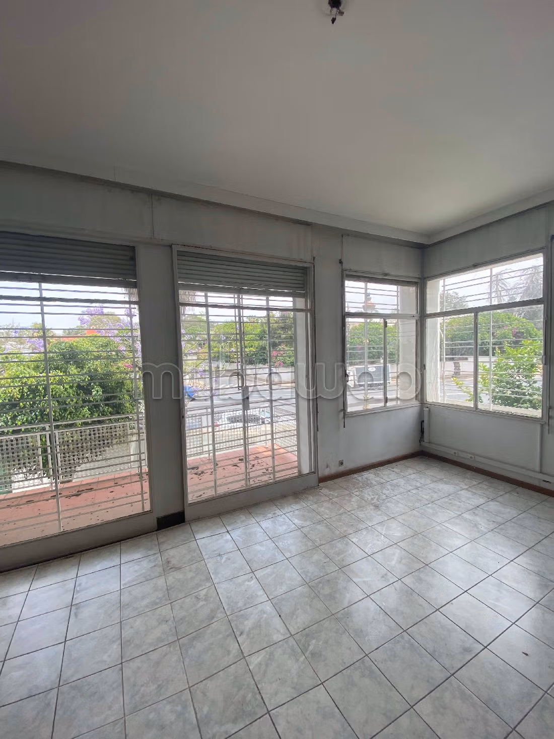 Villa à Vendre de 514.0 m² à Rabat, Haut Agdal