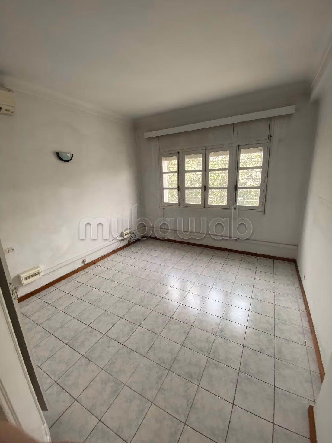 Villa à Vendre de 514.0 m² à Rabat, Haut Agdal