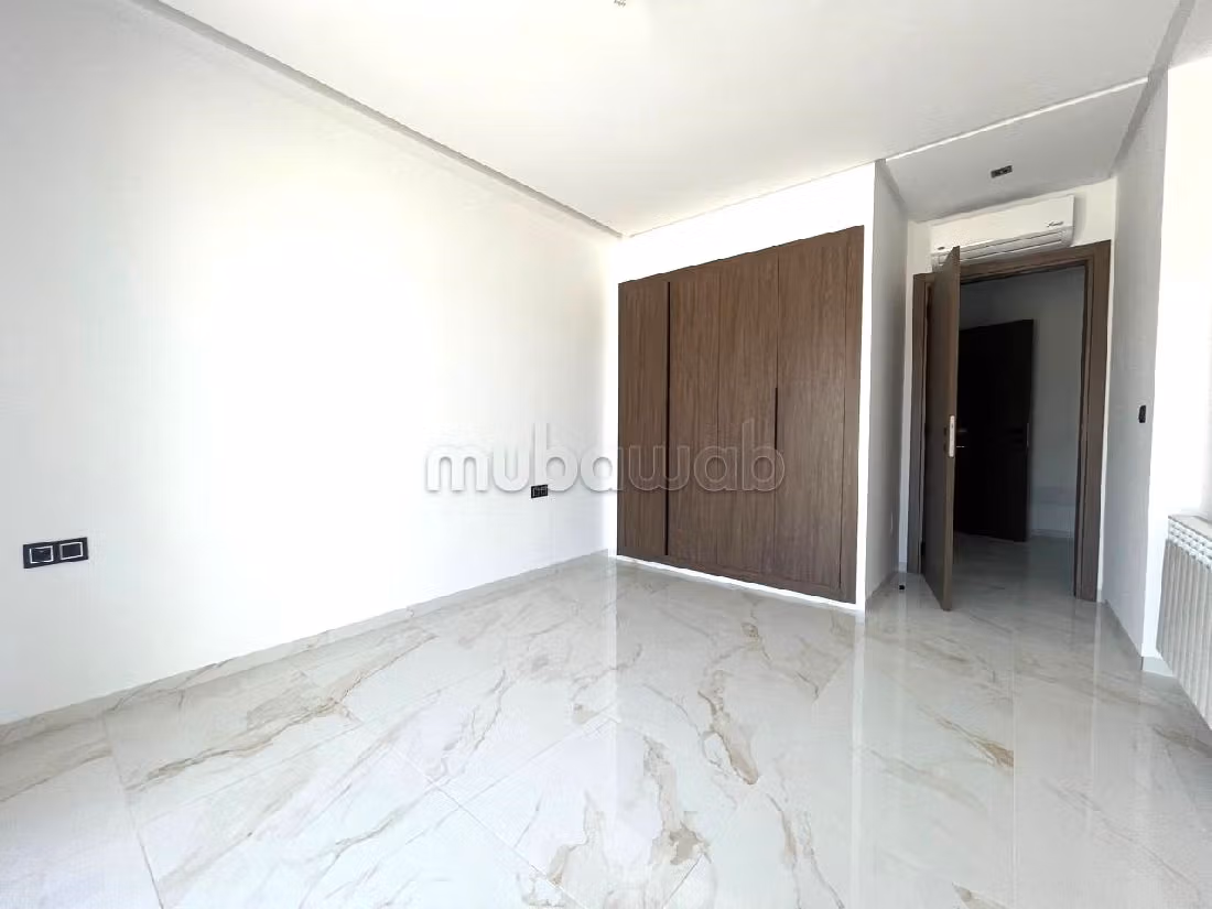 Sell apartment in La Soukra. 2 lovely rooms. New furniture