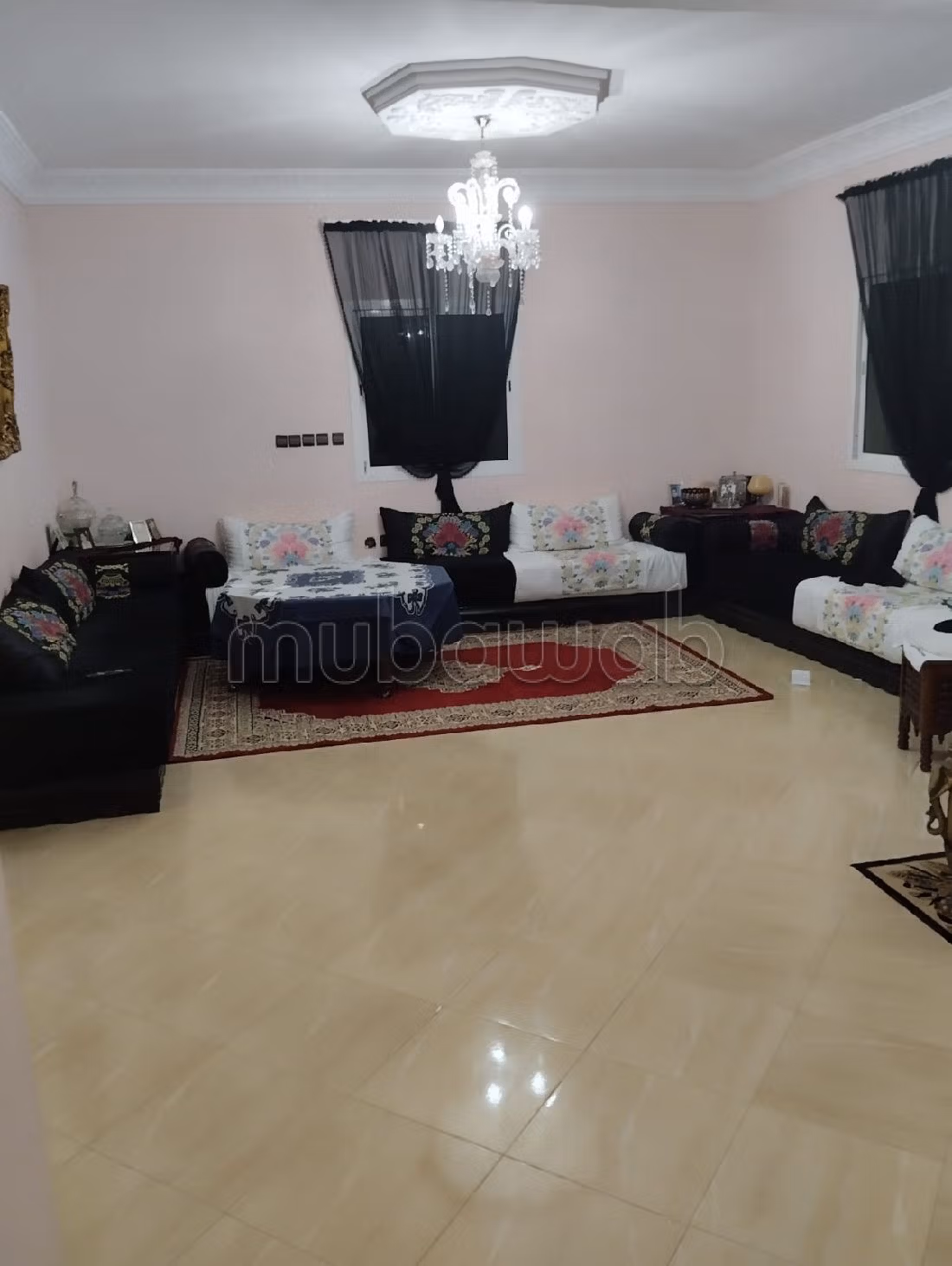 Villa de alto standing en venta en Mister Khouch. 5 habitaciones confortables. con muebles.