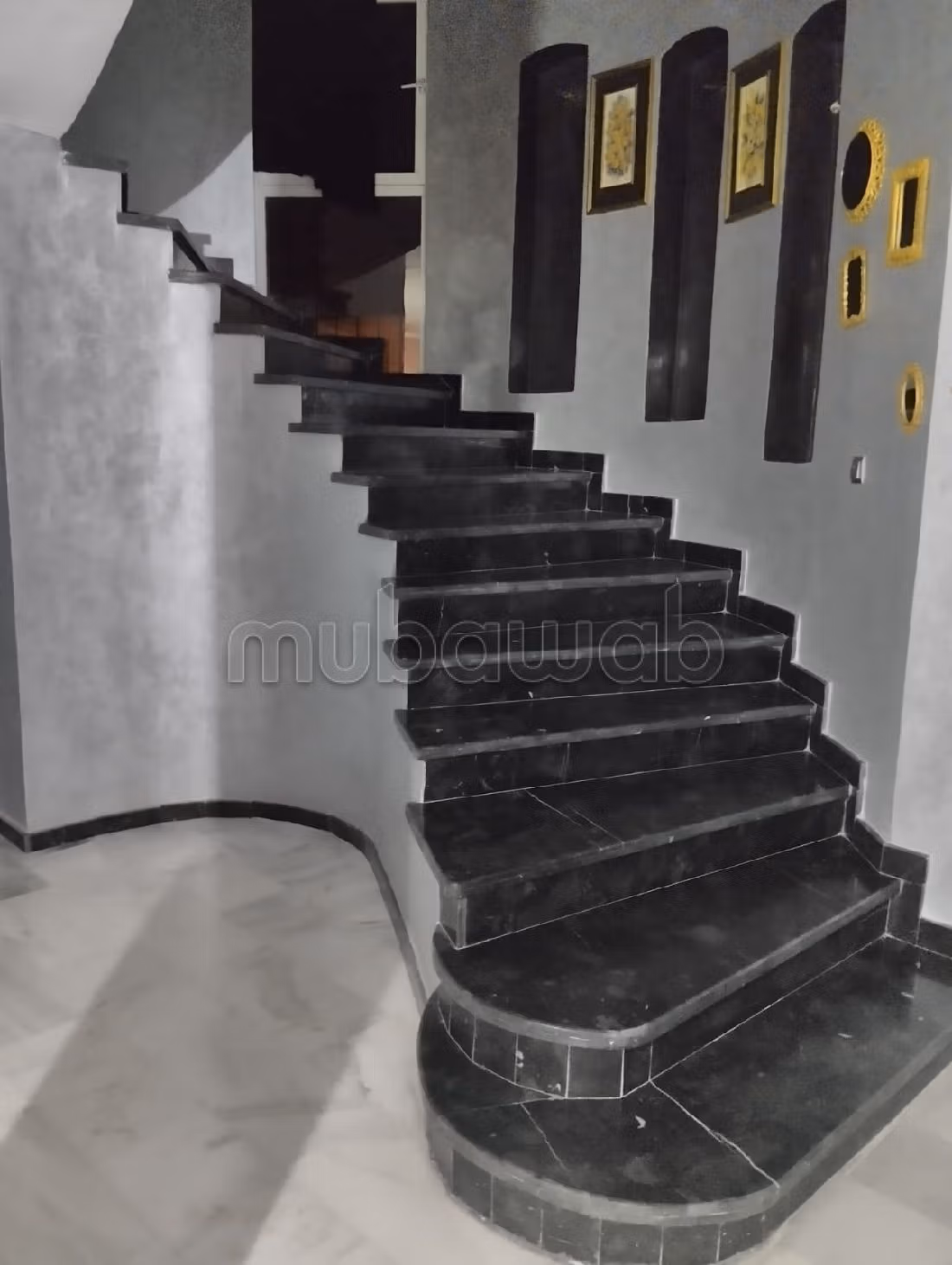 Villa de alto standing en venta en Mister Khouch. 5 habitaciones confortables. con muebles.