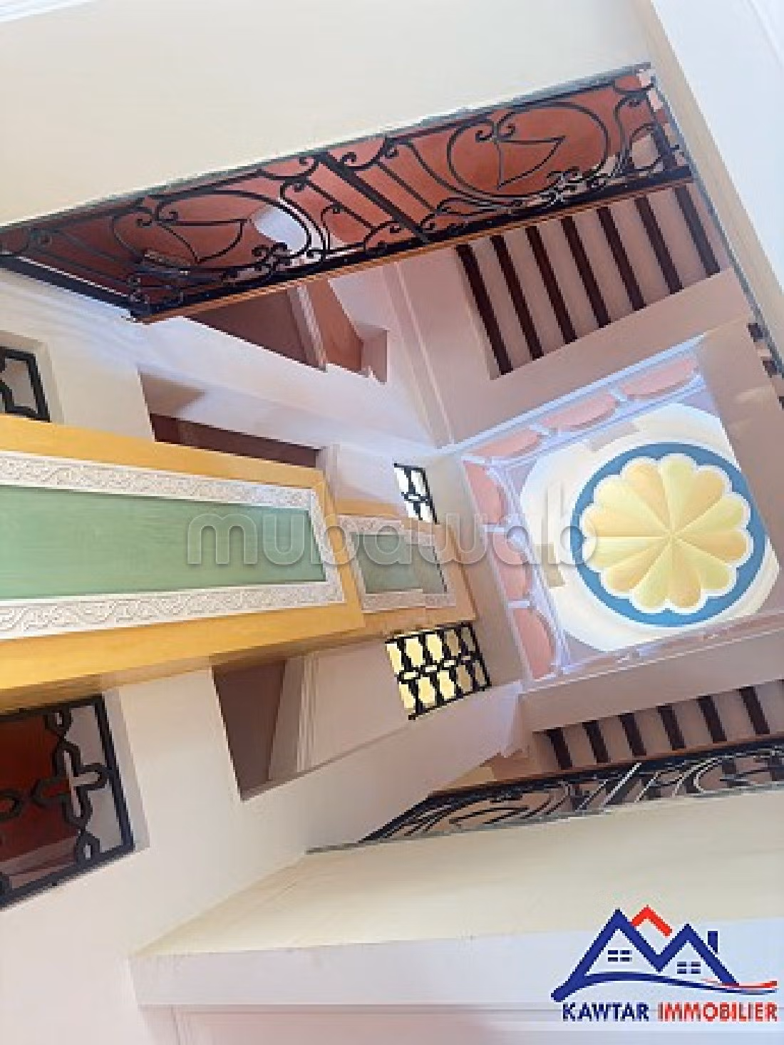 فيلا فخمة للبيع بحي الشتوي. 4 غرف رائعة. شرفة وحديقة