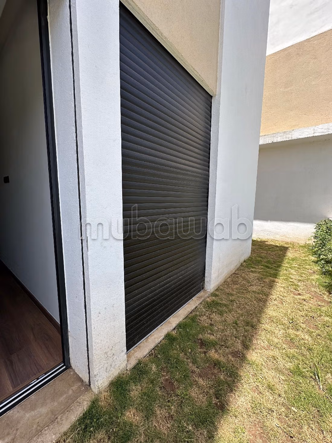Nu huren: appartementen in Ville Verte. Totale oppervlakte 150 m². Zwembad en airconditioning. 