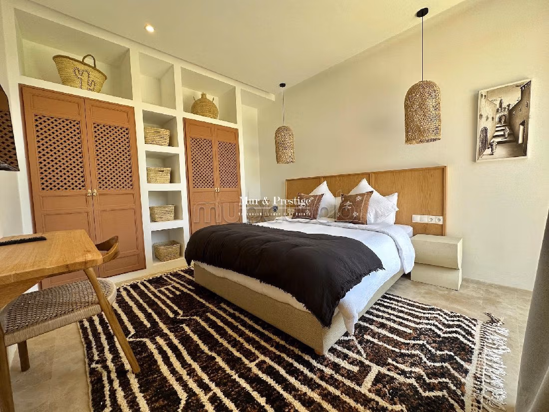 منزل فخم للبيع بمراكش. 5 قطع رائعة. مكان وقوف السيارات وشرفة. 