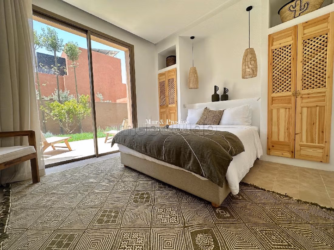 منزل فخم للبيع بمراكش. 5 قطع رائعة. مكان وقوف السيارات وشرفة. 