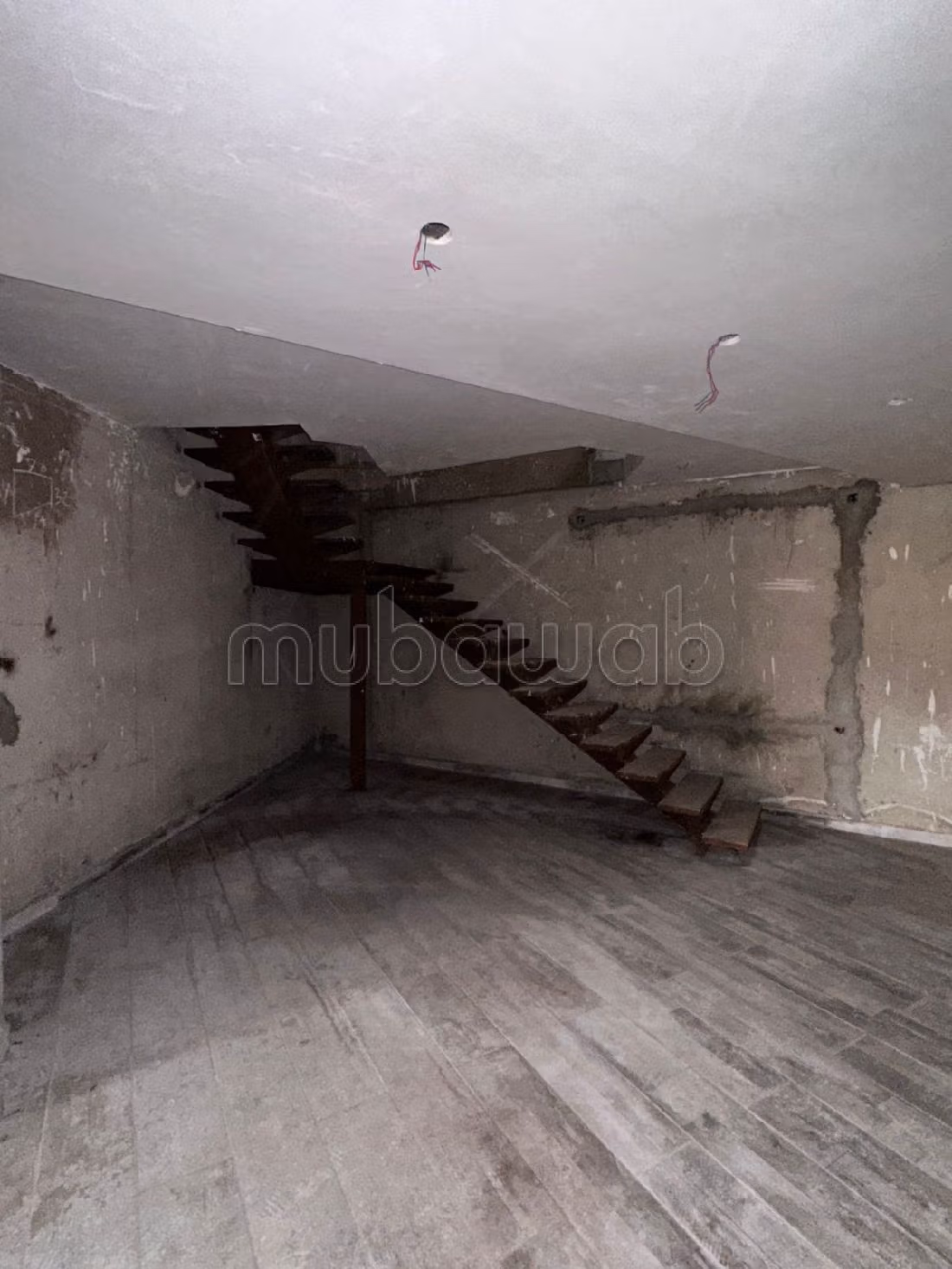 Local commercial de 213m² quartier administratif