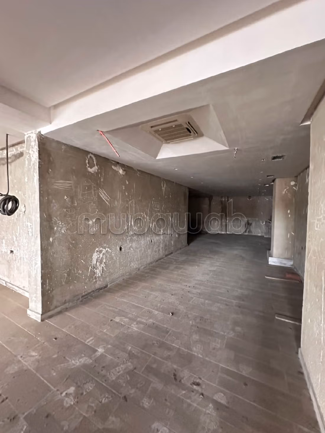 Local commercial de 213m² quartier administratif