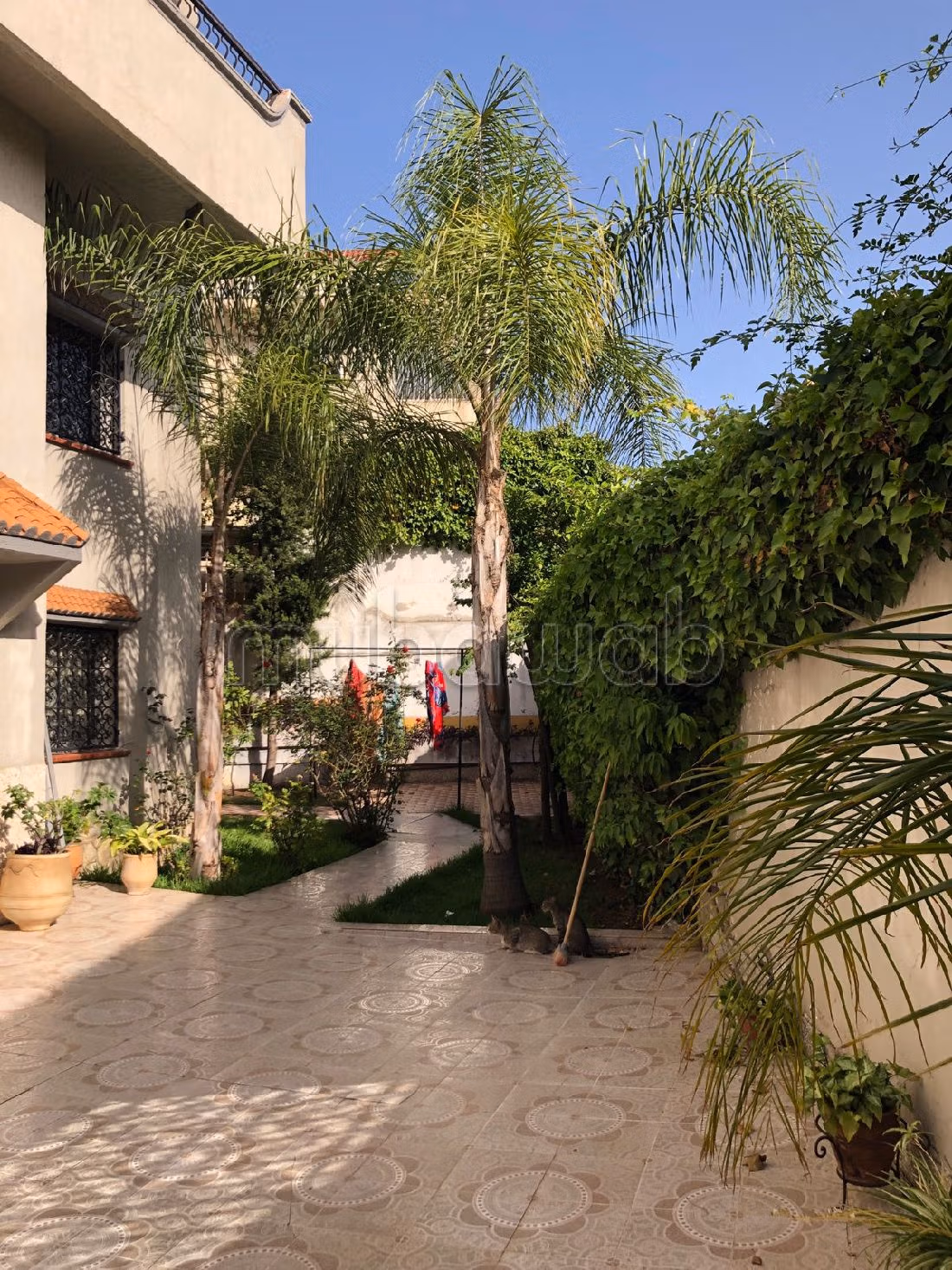 Villa de alto standing en venta en Centre. Area 402 m². 