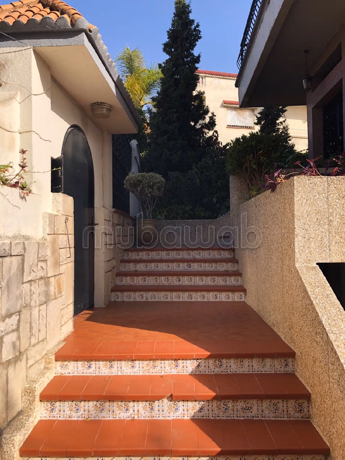 Villa de alto standing en venta en Centre. Area 402 m². 