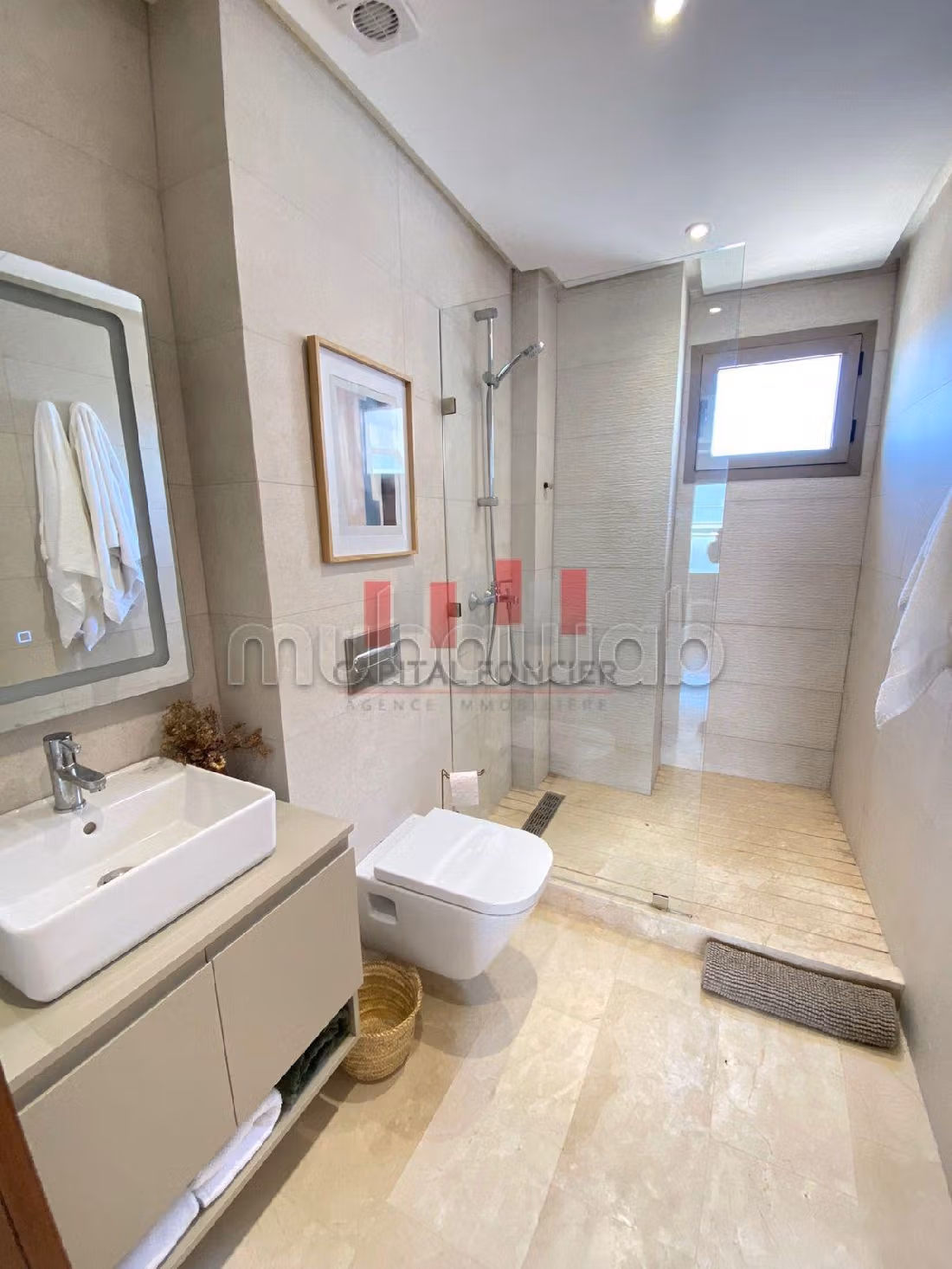 Lovely apartment for rent in Casablanca Finance City. Area of 105 m². Storage unit