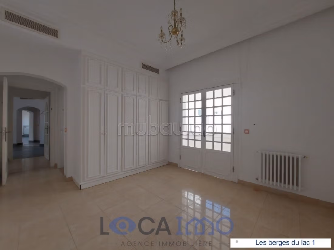 A louer un appartement en S2 au Lac 1