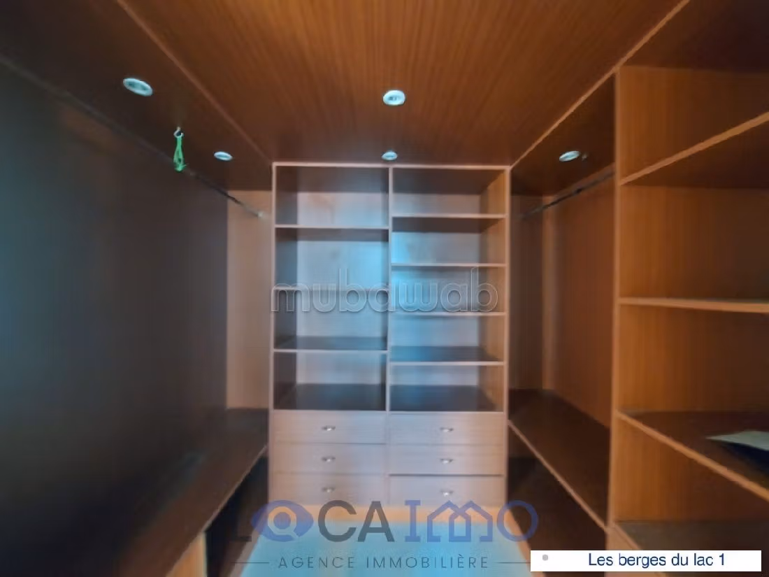 A louer un appartement en S2 au Lac 1