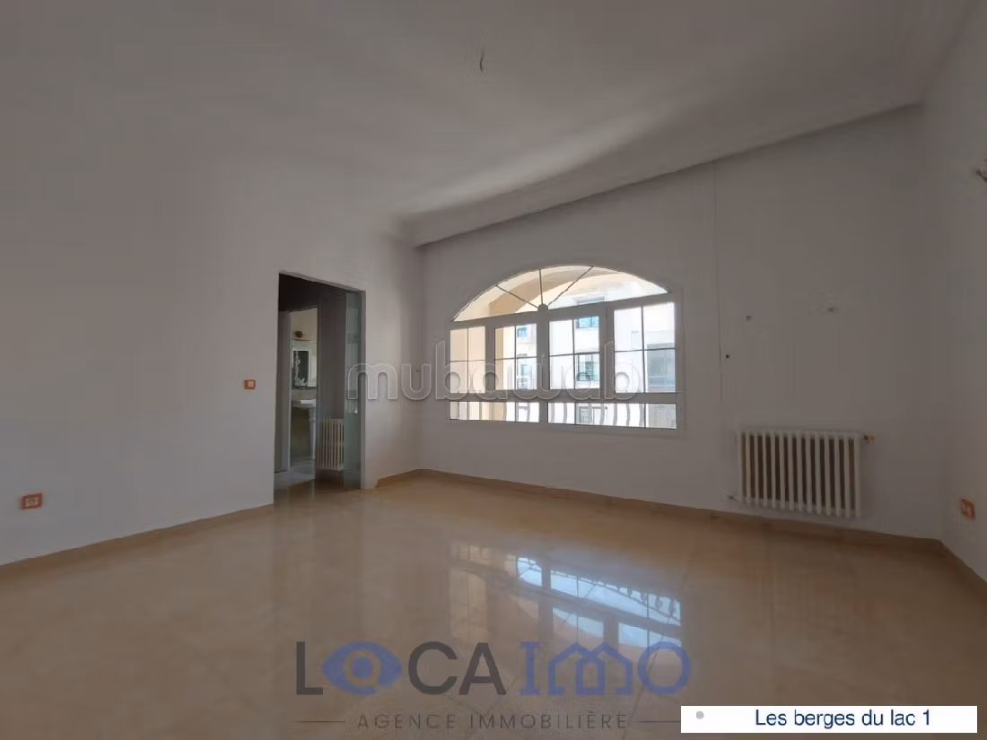 A louer un appartement en S2 au Lac 1