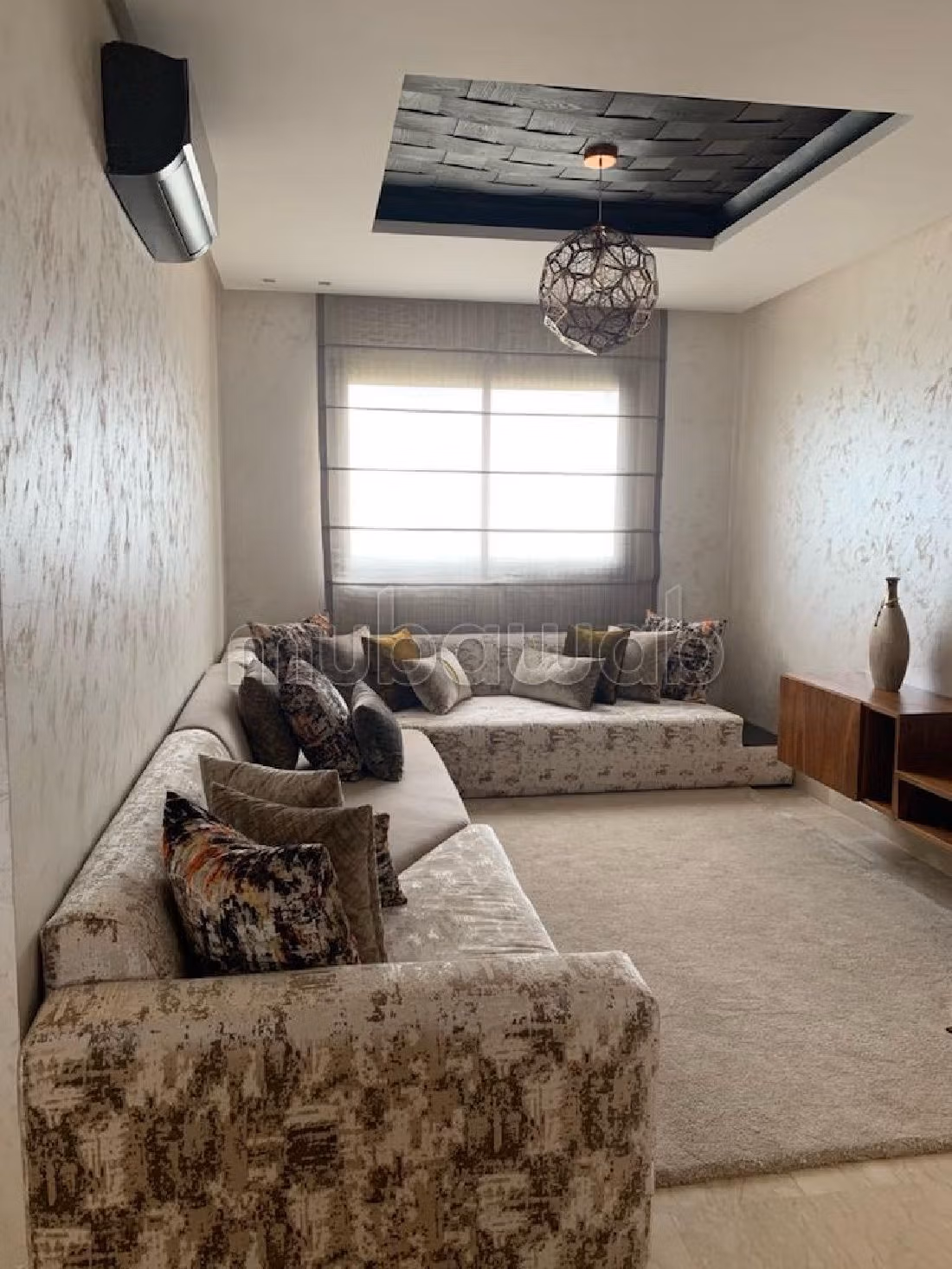 Apartment for rent in Almaz. Area 95 m². Attic. 