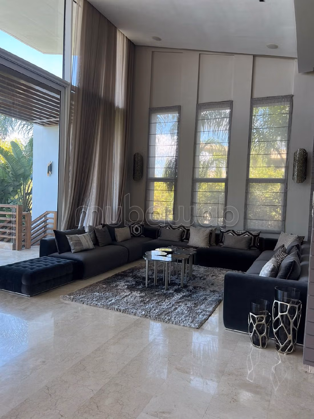 High quality villa for sale in Ville Verte. 4 rooms. Swimming pool and air conditioning. 