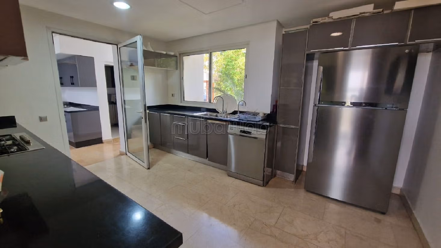 High quality villa for sale in Ville Verte. 4 rooms. Swimming pool and air conditioning. 