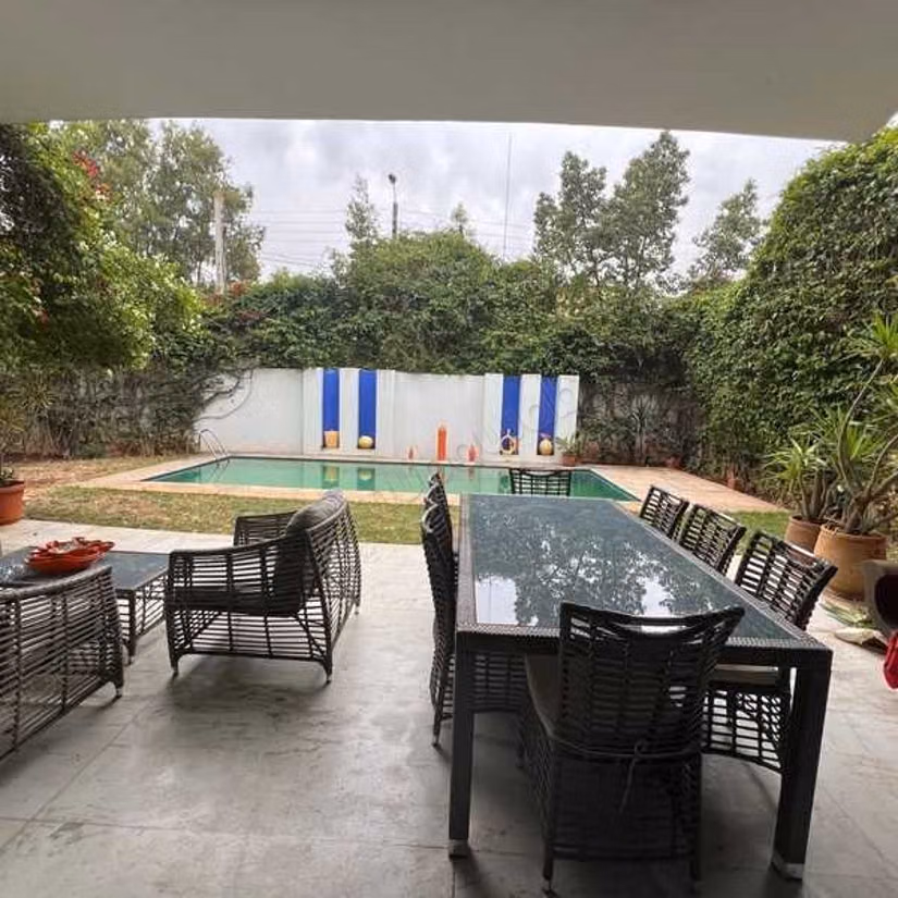 Villa for Sale of 458.0 m² in Casablanca, Oasis