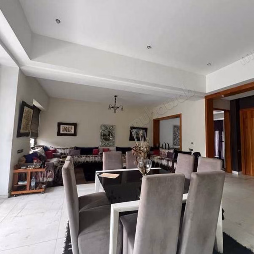 Villa for Sale of 458.0 m² in Casablanca, Oasis