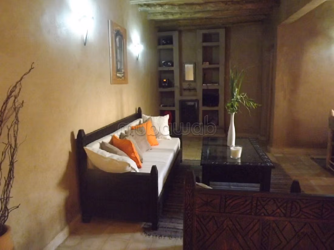 Lavish riad for sale in Agafay. 3 beautiful rooms. New furniture. 