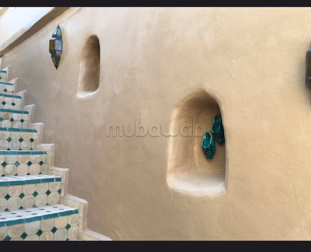 Lavish riad for sale in Agafay. 3 beautiful rooms. New furniture. 